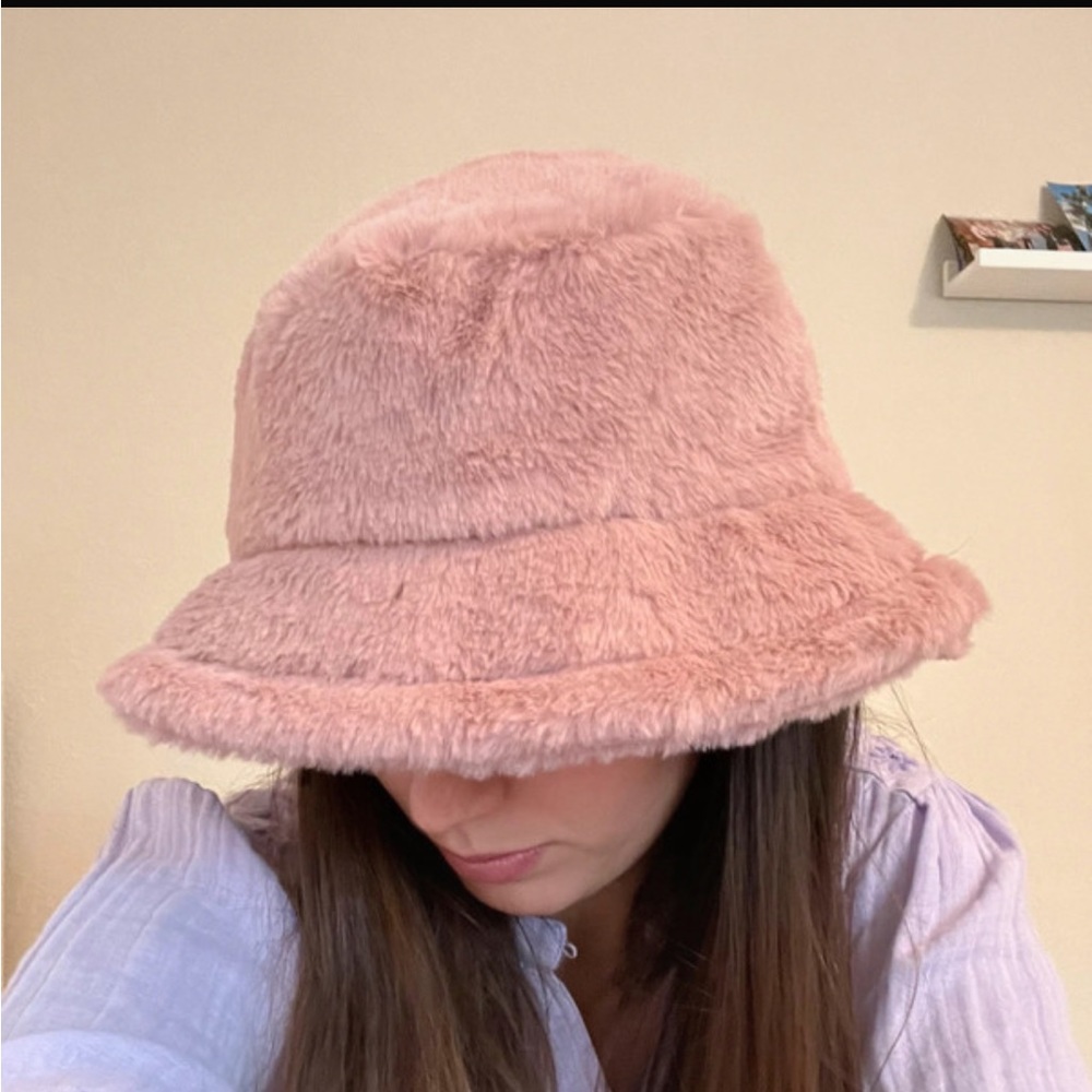 Pink bucket hat